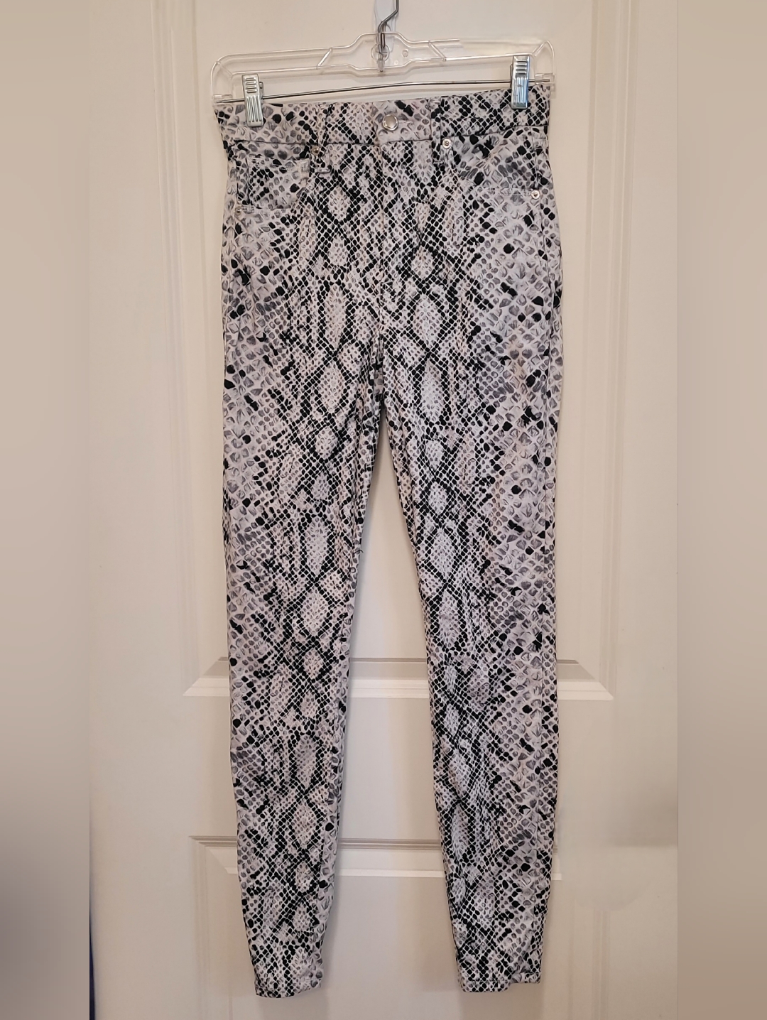 Good American White And Black Snake Print Pants